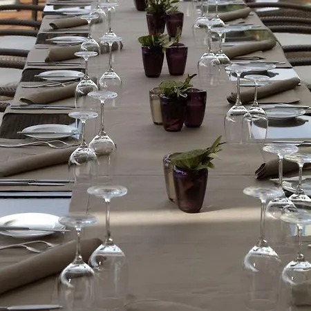 Aenea Private Hotel